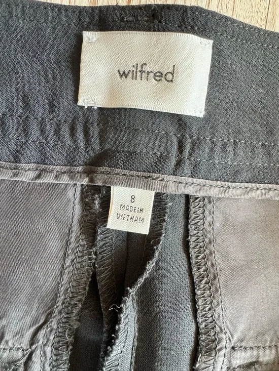 Wilfred by Aritzia Wide Leg Cargo Utility Pants in Black size 8 - Picture 8 of 10